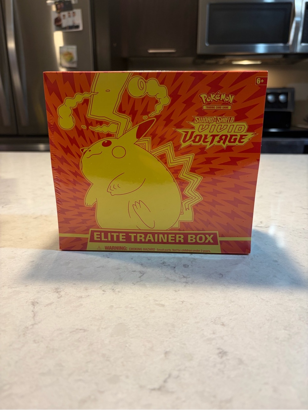 Pokemon Vivid Voltage Elite Trainer Box